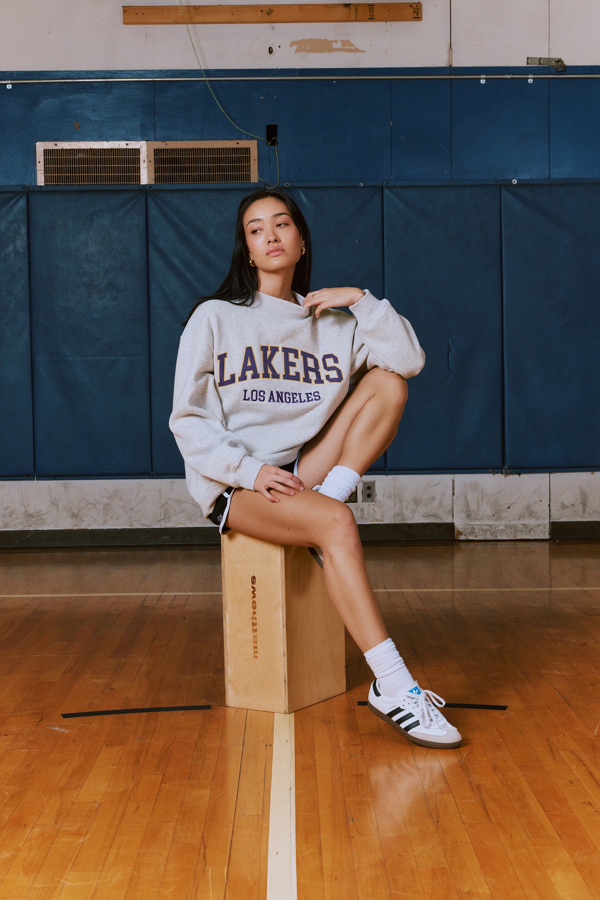 Los Angeles Lakers Mock Neck Crewneck