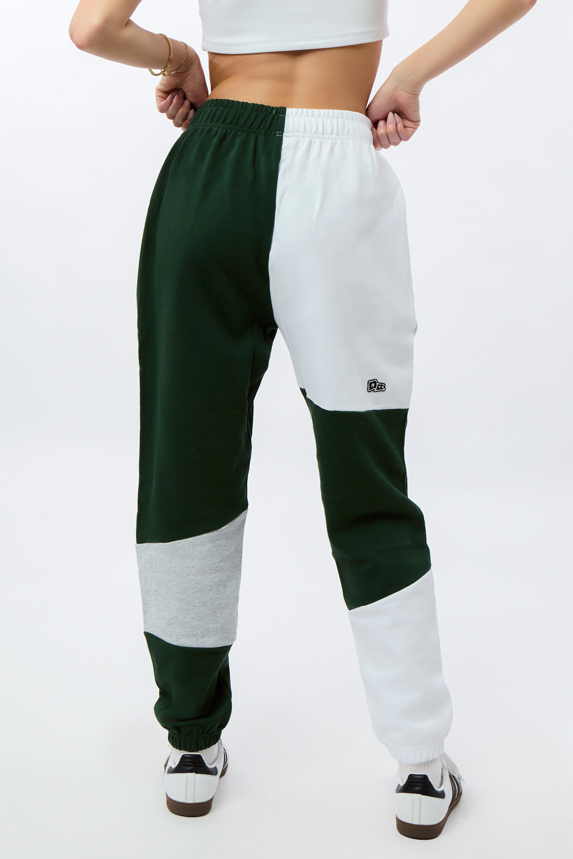 9090 OG Logo Patched Sweat Pants – YZ