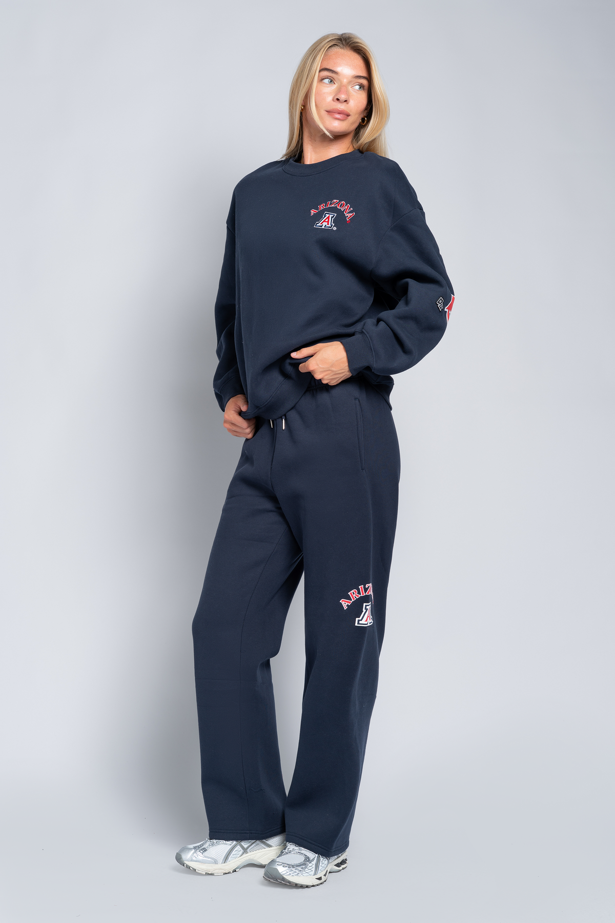 Arizona Classic Straight Leg Pants