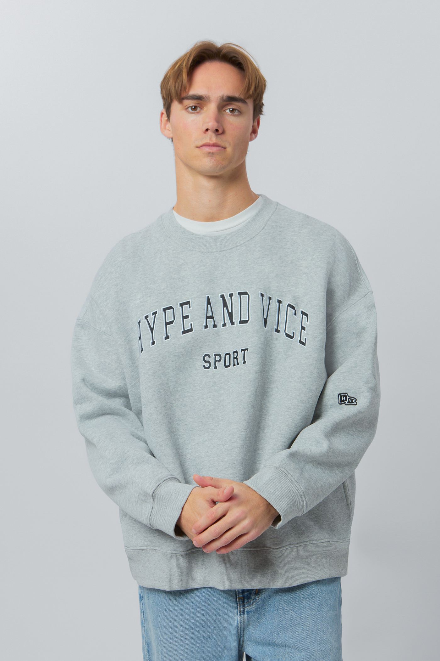 【YOURNUS】Newport Overfit Brushed Sweatshirt Nautical vibes, redefined. The Newport Sweater is crafted