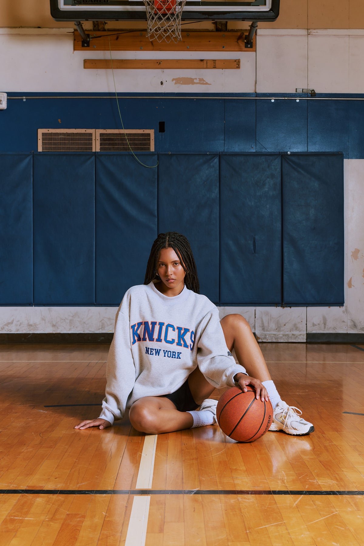 New York Knicks Mock Neck Crewneck