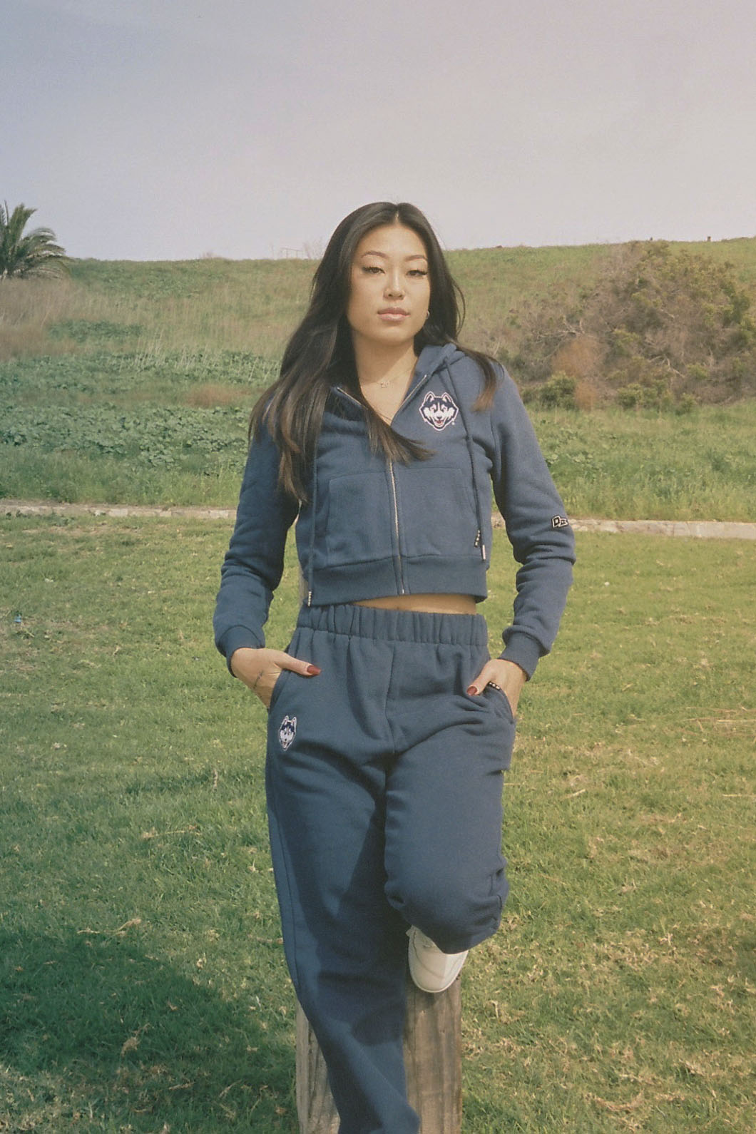 Uconn sweatpants 2025